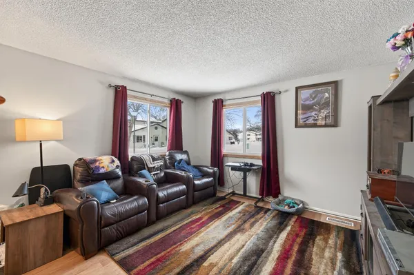 $149,900 | 6530 83rd Court North, Brooklyn Park, MN 55445