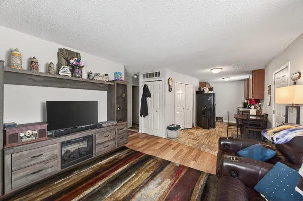 $149,900 | 6530 83rd Court North, Brooklyn Park, MN 55445