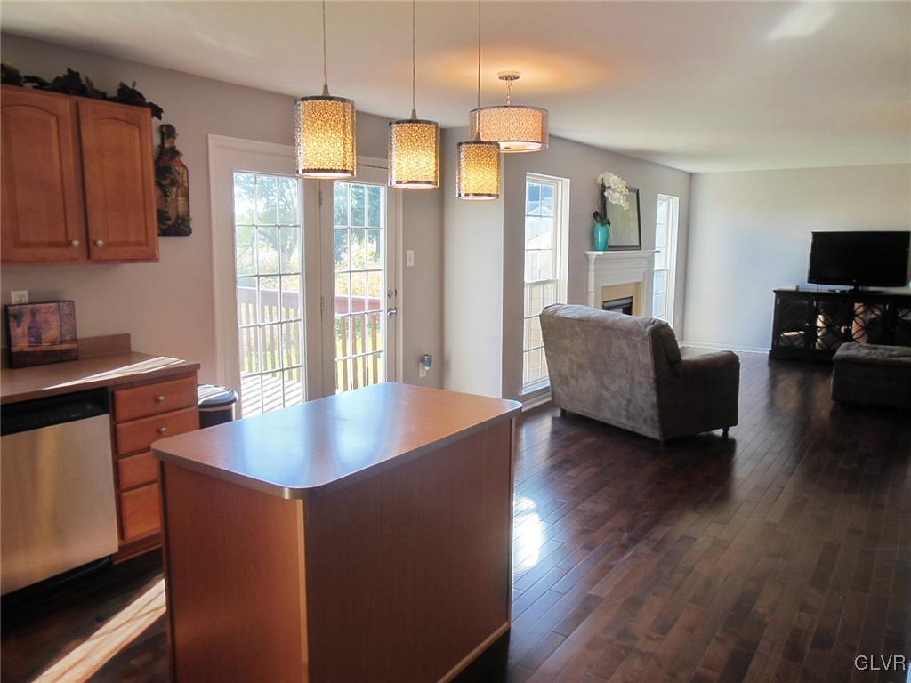 6 Lower Way Road Easton, PA 18045 - Photo 8 of 31 Gallery Image 8