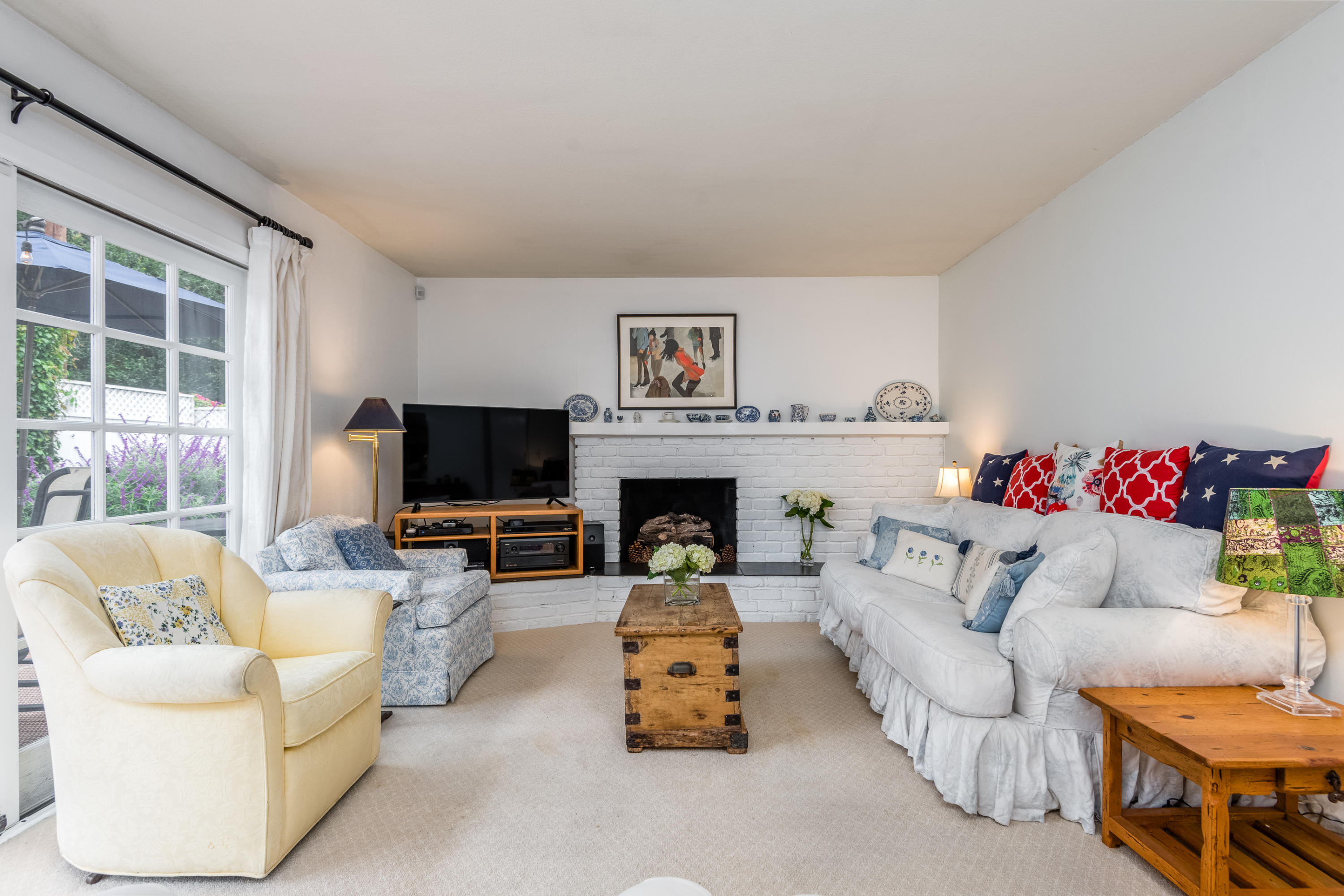 3735 Foothill Road Santa Barbara, CA 93105 - Photo 14 of 23 Family Room/Den