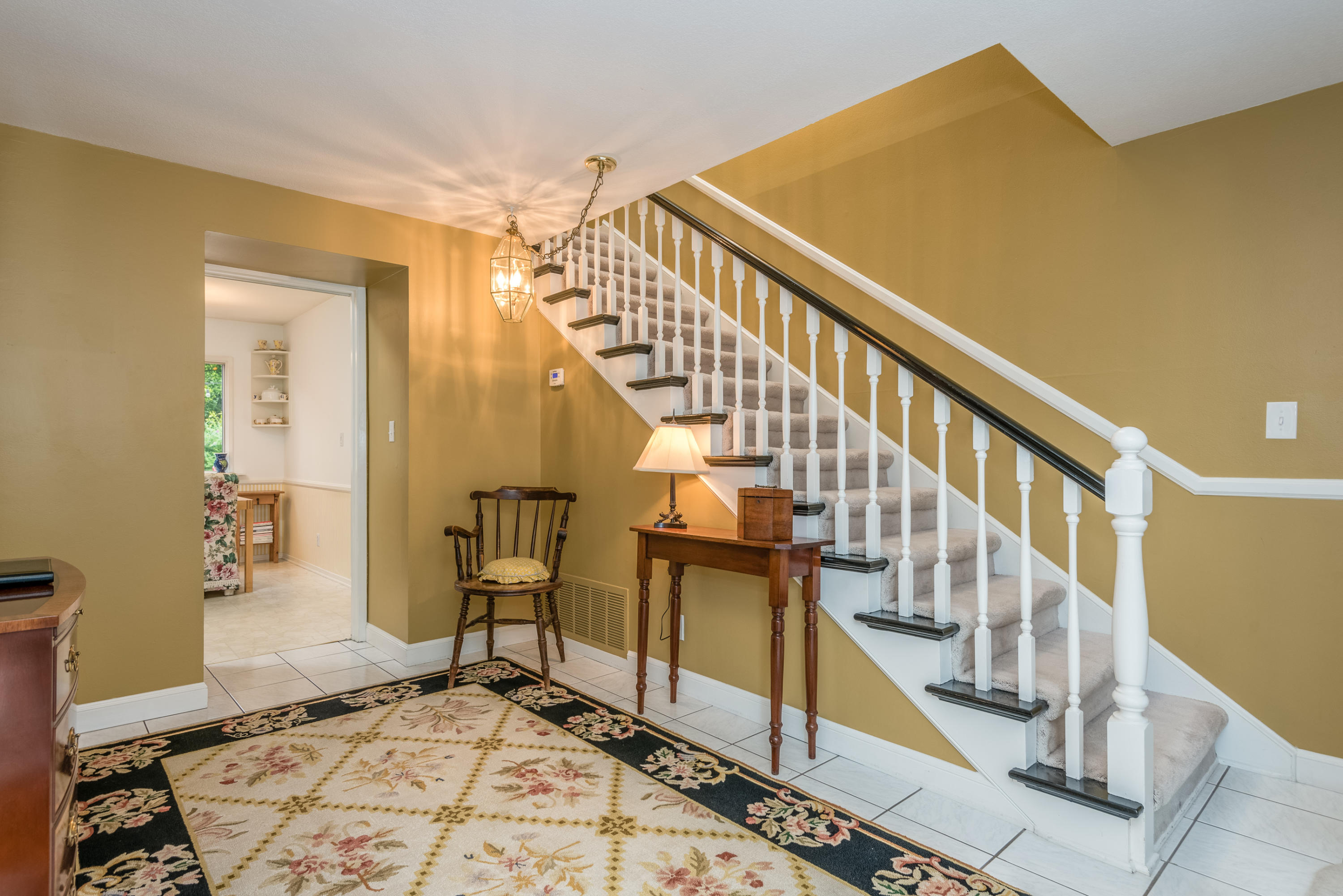 3735 Foothill Road Santa Barbara, CA 93105 - Photo 8 of 23 Foyer