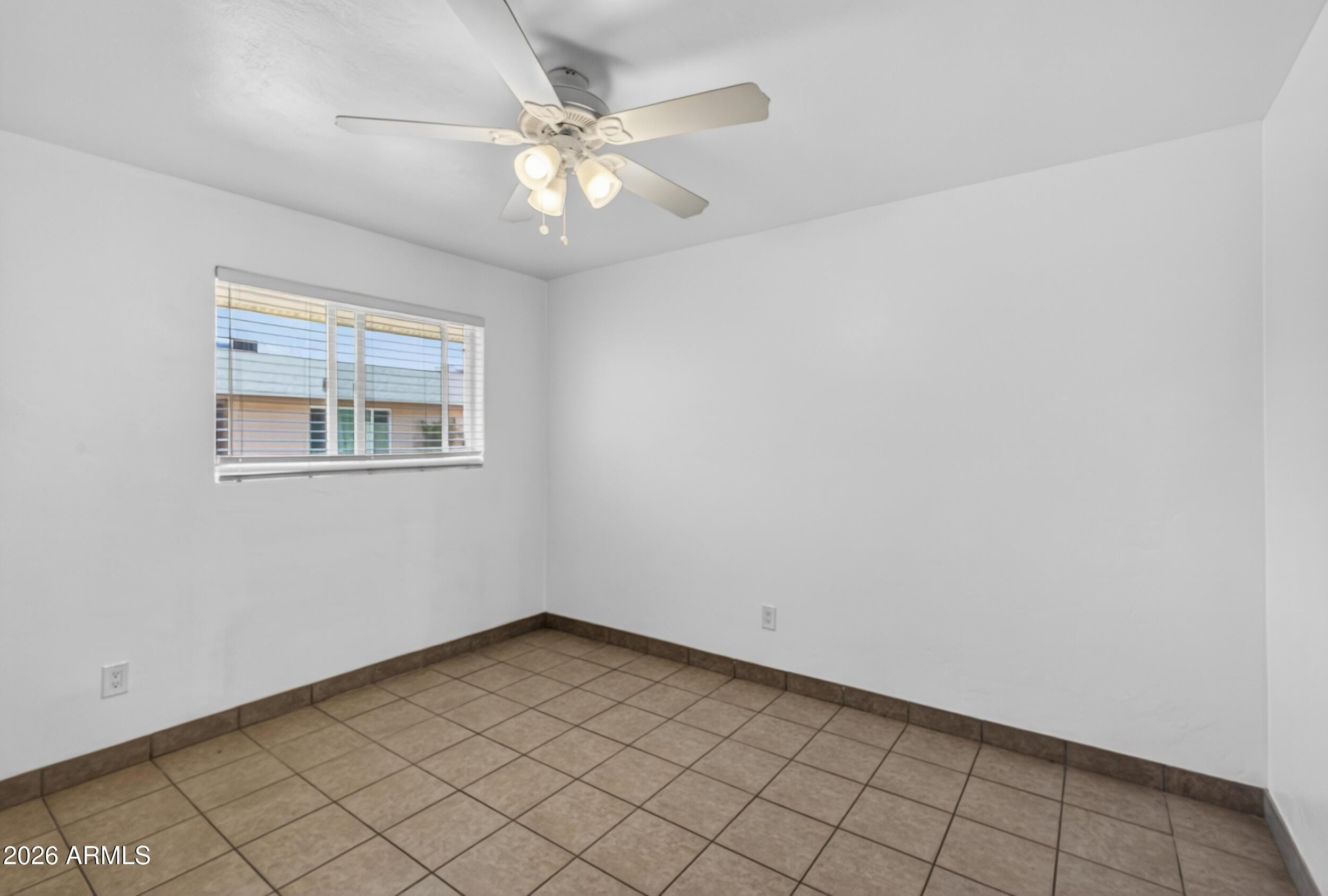 446 South Bellview Mesa, AZ 85204 - Photo 15 of 19 an empty room with windows