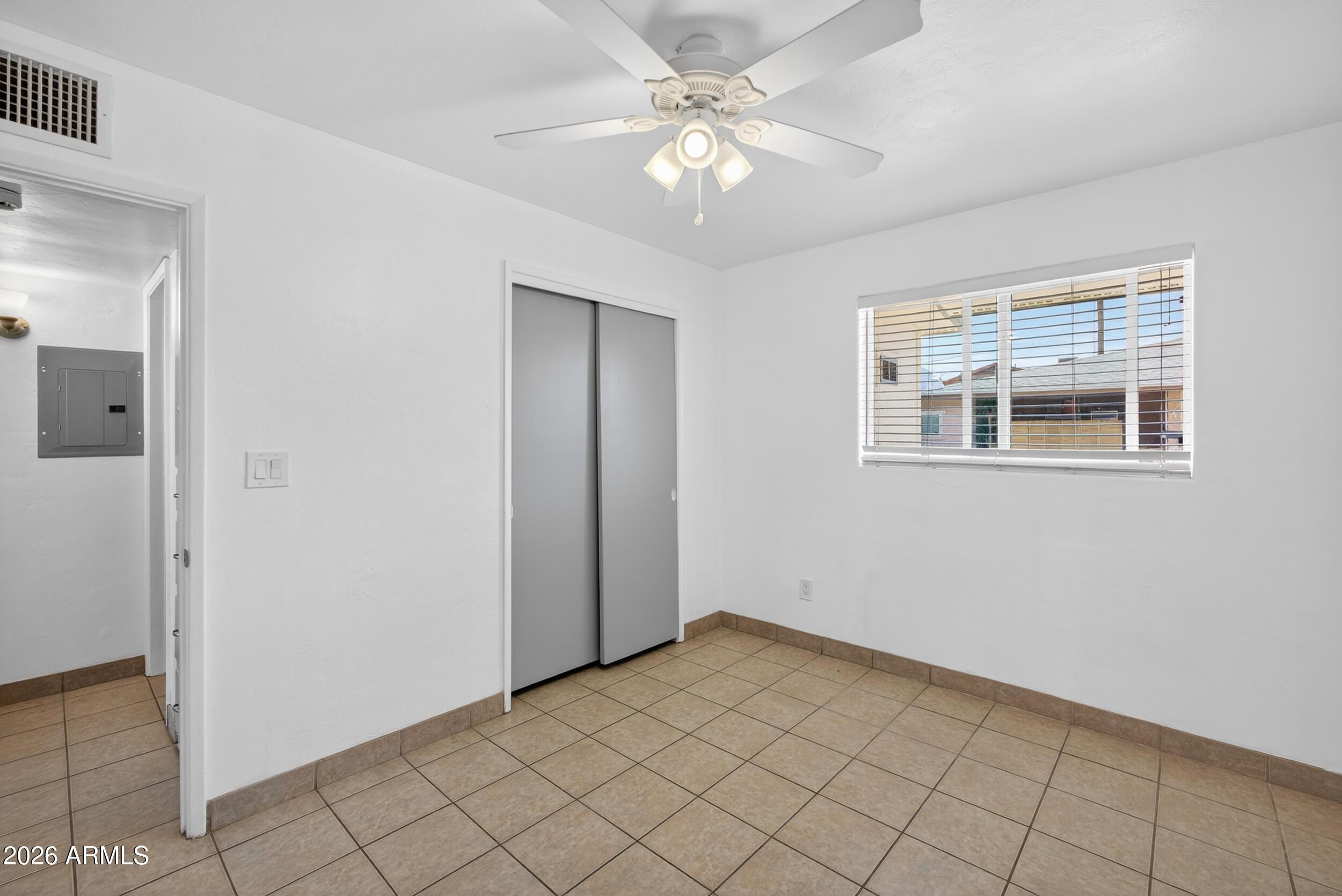 446 South Bellview Mesa, AZ 85204 - Photo 16 of 19 a view of an empty room with window