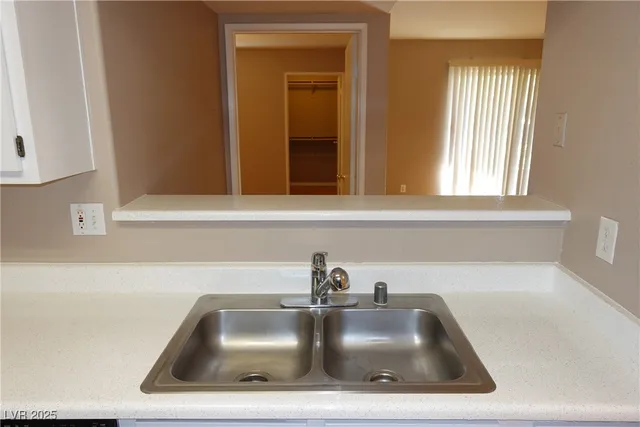 $1,300 | 7885 West Flamingo Road, Unit 1024, Las Vegas, NV 89147