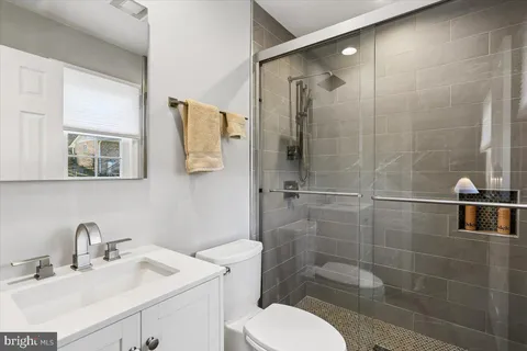 $725,000 | 22 Cullinan Drive, Gaithersburg, MD 20878