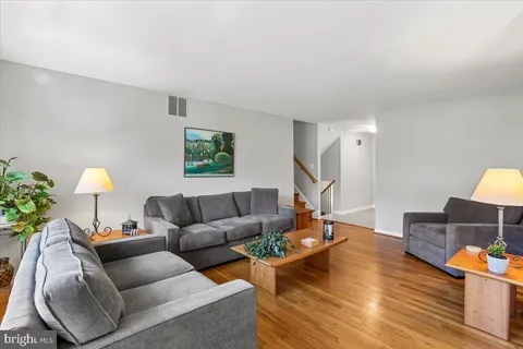 $725,000 | 22 Cullinan Drive, Gaithersburg, MD 20878