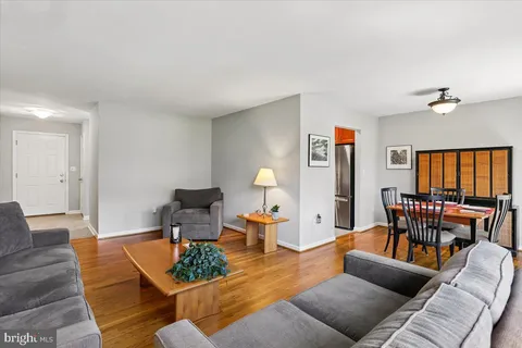 $725,000 | 22 Cullinan Drive, Gaithersburg, MD 20878