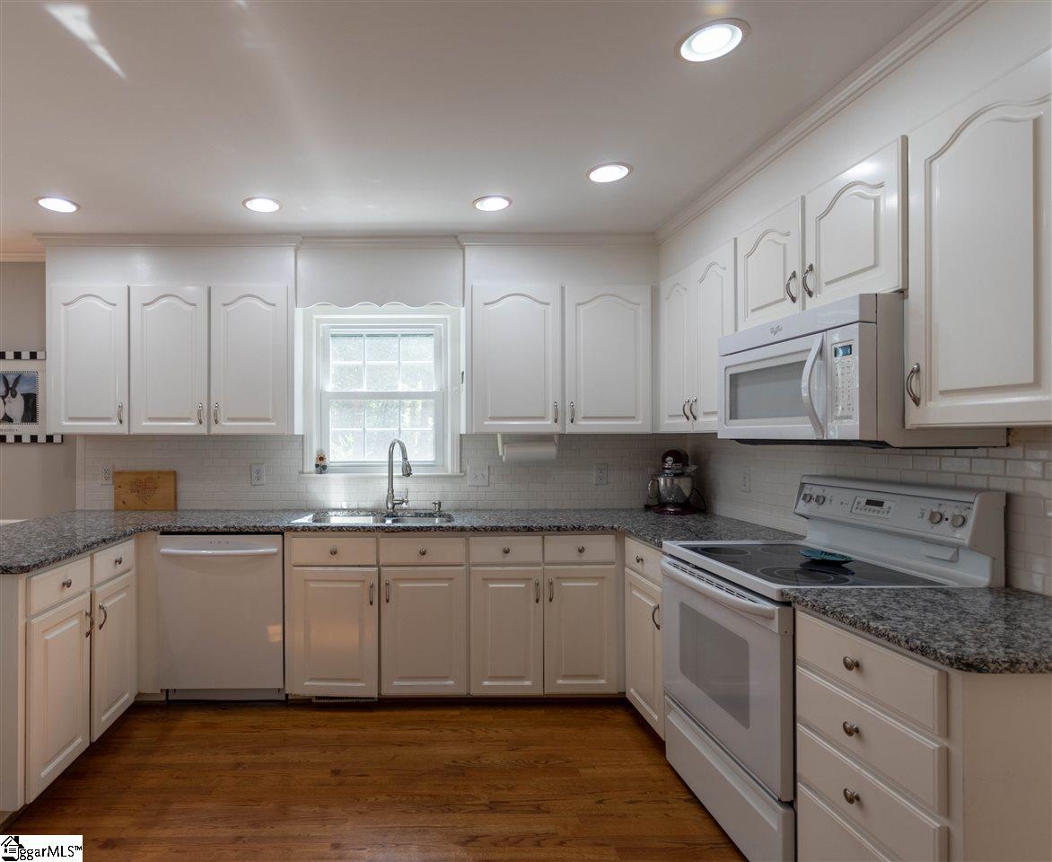 603 Stone Ridge Road Greer, SC 29650 - Photo 5 of 31 Gallery Image 5