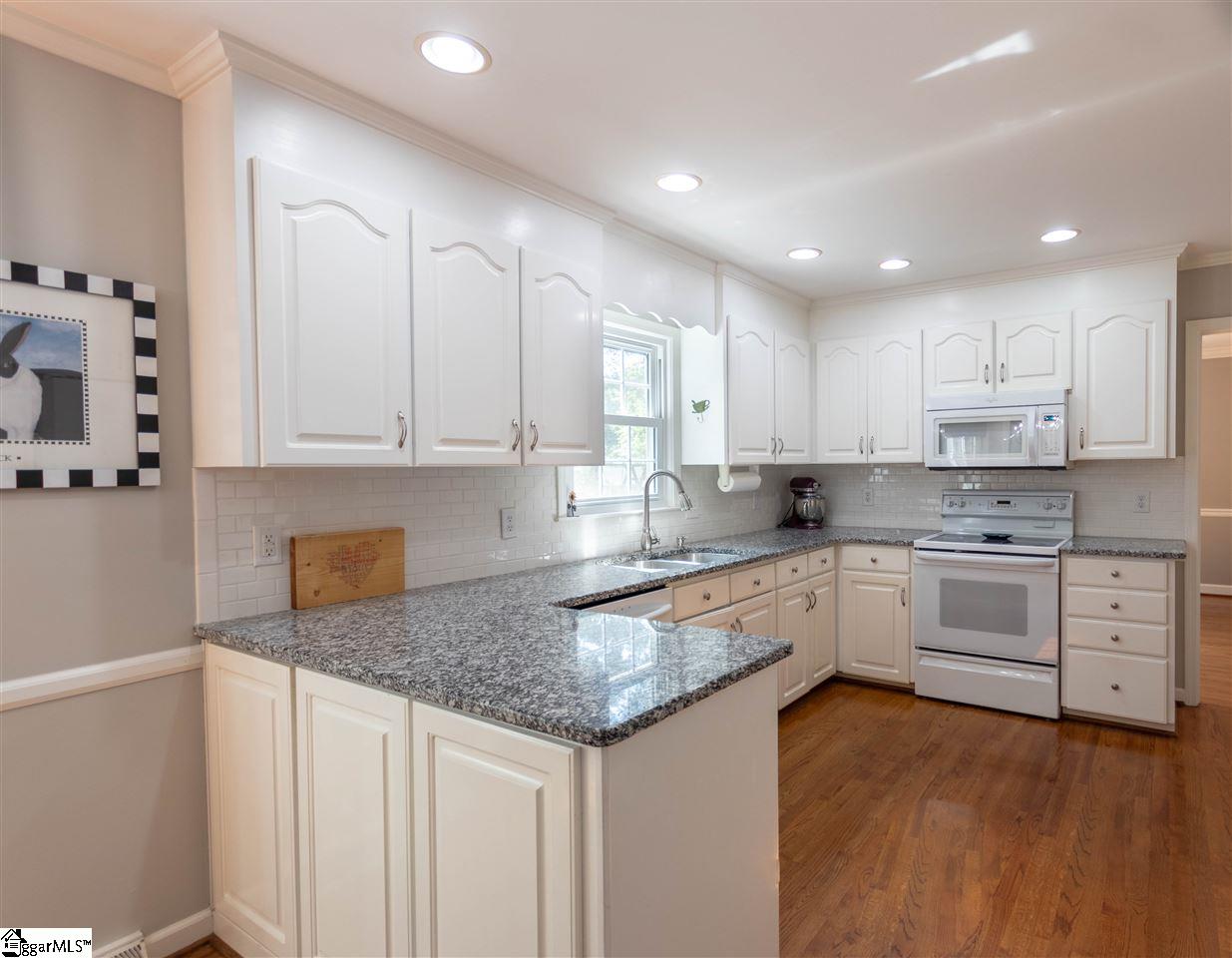 603 Stone Ridge Road Greer, SC 29650 - Photo 6 of 31 Gallery Image 6