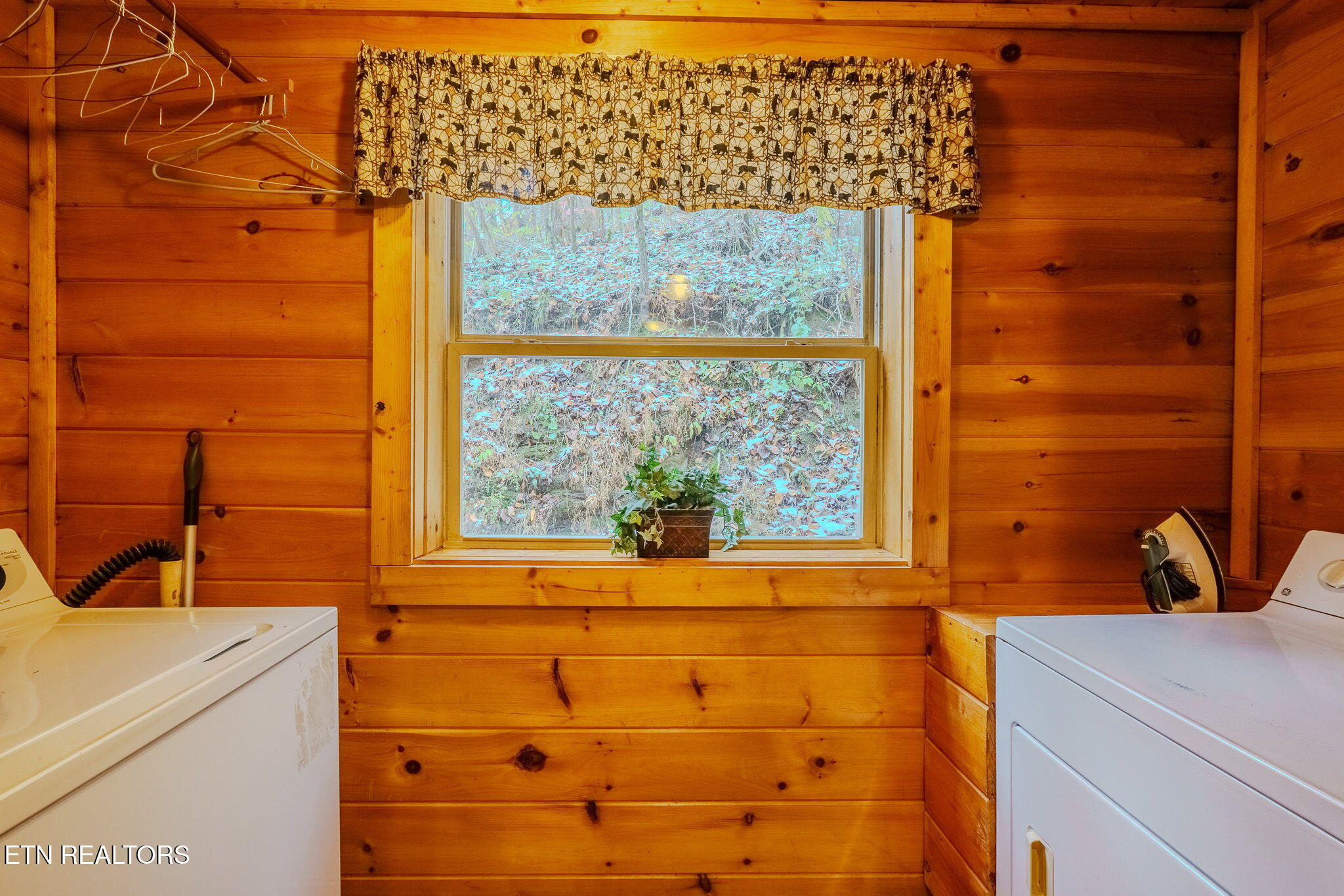 1321 Wears Valley Road Townsend, TN 37882 - Photo 16 of 24 2-web-or-mls-_DSC3714-HDR