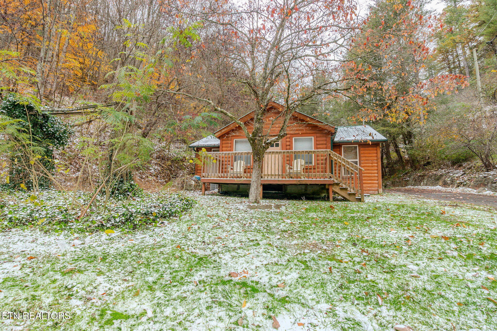 1321 Wears Valley Road Townsend, TN 37882 - Photo 2 of 24 13-web-or-mls-_DSC3928-HDR