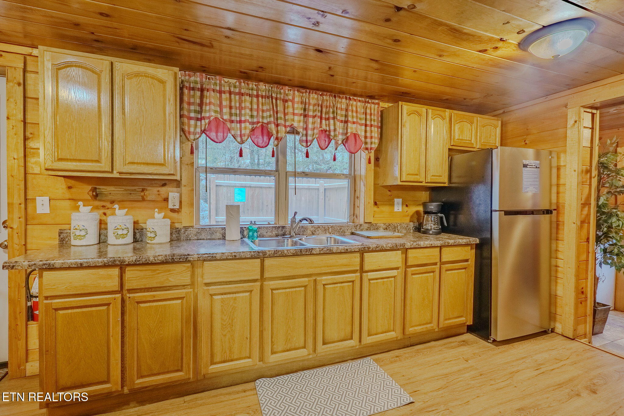 1321 Wears Valley Road Townsend, TN 37882 - Photo 7 of 24 24-web-or-mls-_DSC3669-HDR