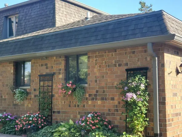 $319,900 | 8179 Forest Hills Circle, Franklin, WI 53132