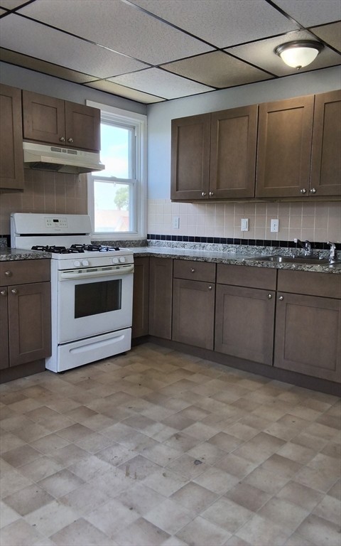 911-915 County Street, Unit 3 Fall River, MA 02723 - Photo 8 of 12
