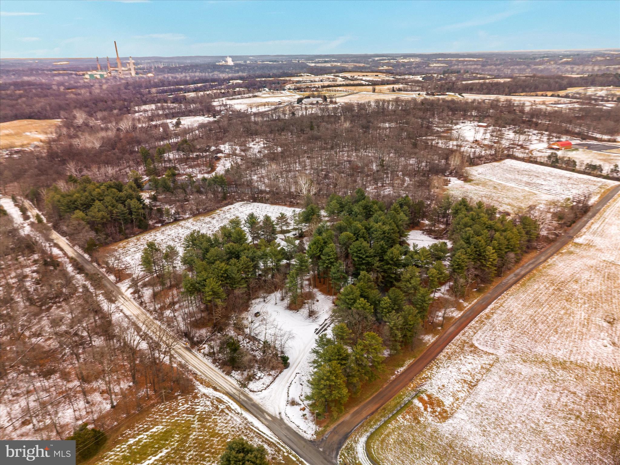 43301 Spinks Ferry Road Leesburg, VA 20176 - Photo 81 of 102 DJI_20251217140325_0144_D_43301 Spinks Ferry Rd -