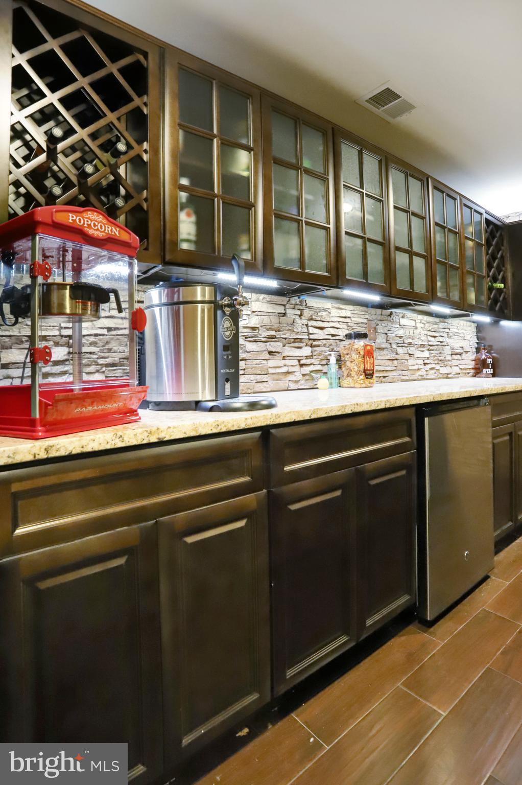 164 Mountain Laurel Boulevard Ranson, WV 25438 - Photo 41 of 51 Wet bar