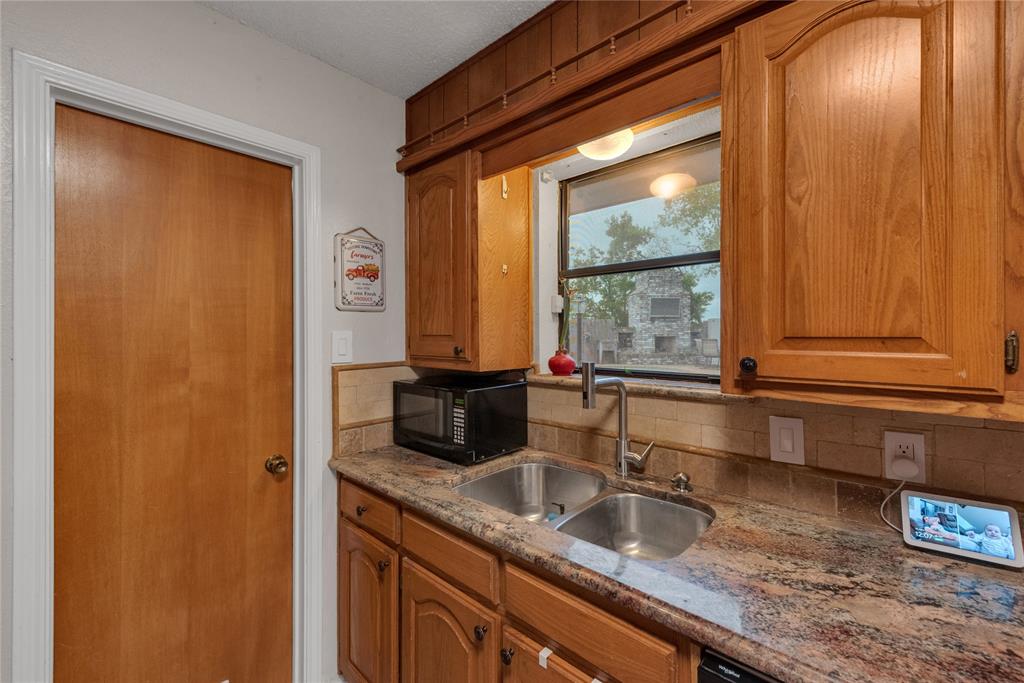 2321 County Road 2360 Decatur, TX 76234 - Photo 13 of 30