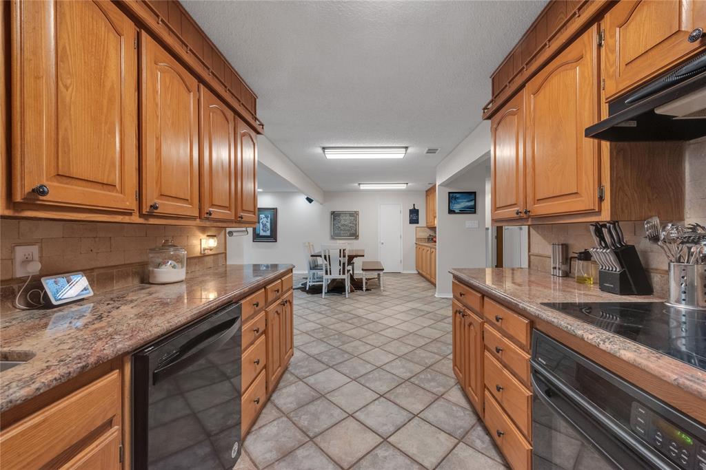 2321 County Road 2360 Decatur, TX 76234 - Photo 15 of 30