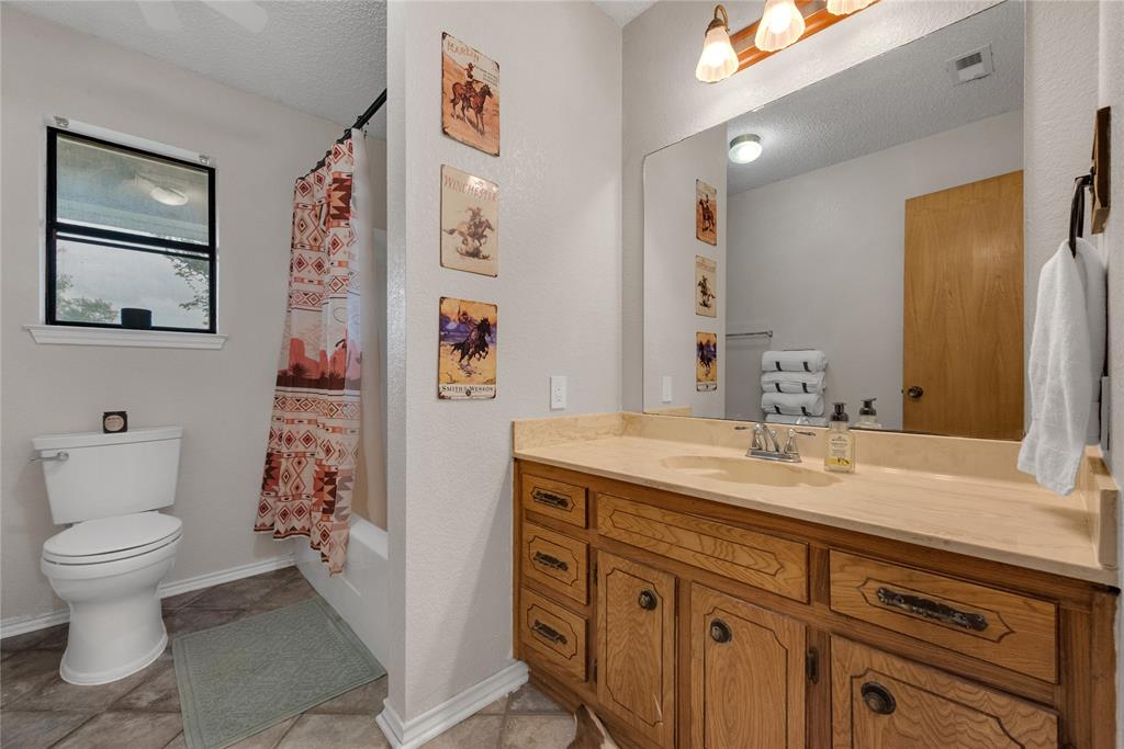 2321 County Road 2360 Decatur, TX 76234 - Photo 5 of 30