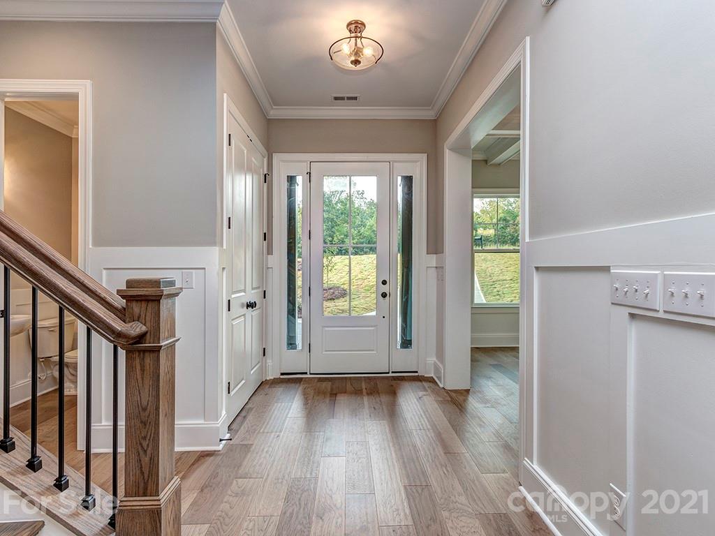 655 Highland Ridge Point Lake Wylie, SC 29710 - Photo 4 of 47 Gallery Image 4