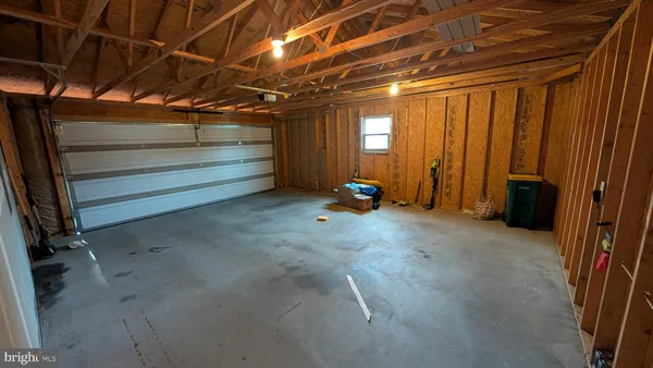 a view of room with an empty space