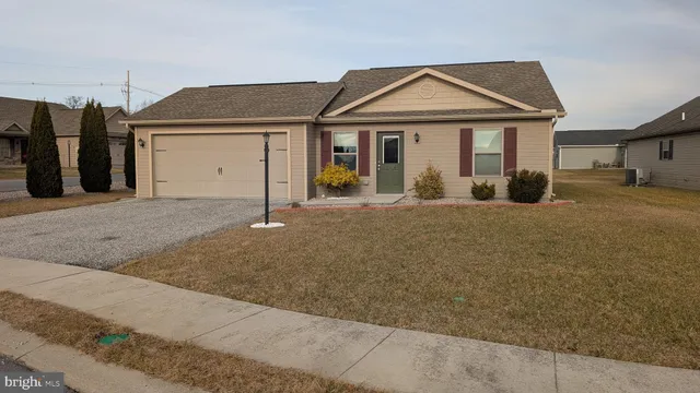 $1,500 | 224 Benedict Drive, Unit 39, Chambersburg, PA 17201