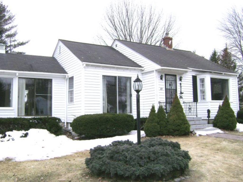 27 Ocean Park Road Saco, ME 04072 - Photo 24 of 28 Exterior front view.