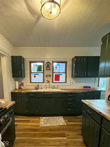 $249,900 | 501 West Washington Street, Waynetown, IN 47990