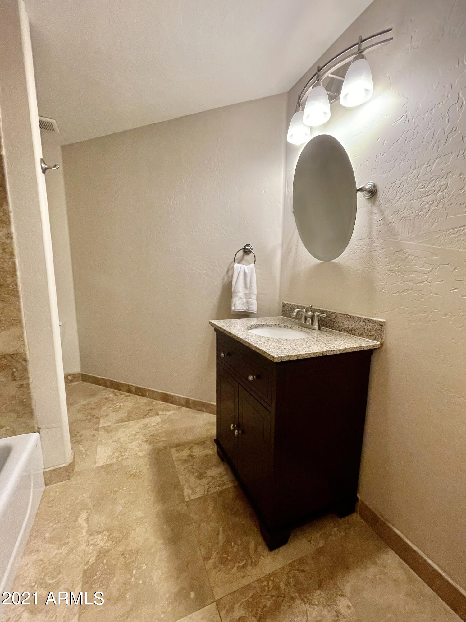 9726 North 3rd Drive Phoenix, AZ 85021 - Photo 13 of 35 Guest Bathroom