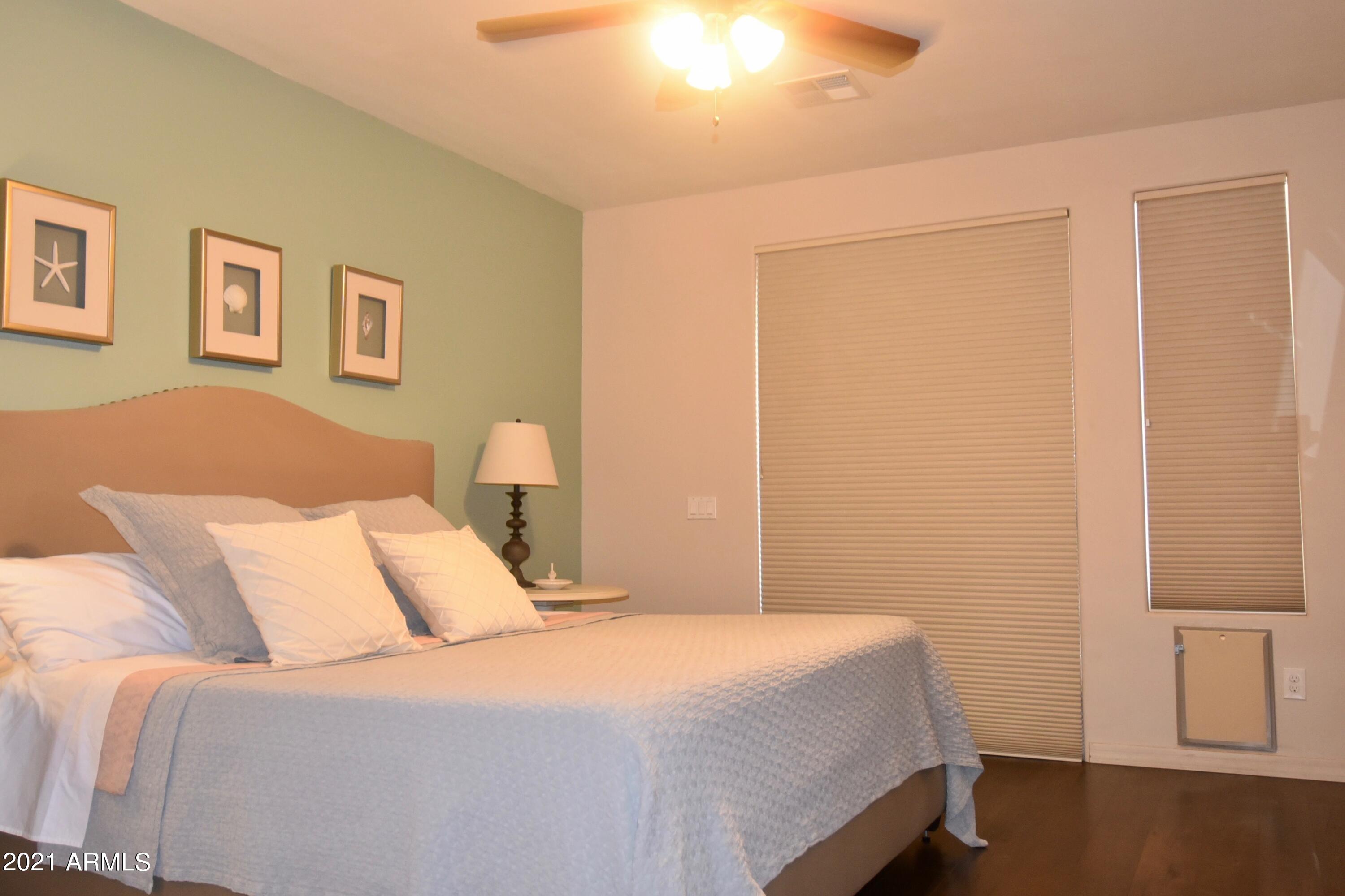 9726 North 3rd Drive Phoenix, AZ 85021 - Photo 16 of 35 Owners Suite