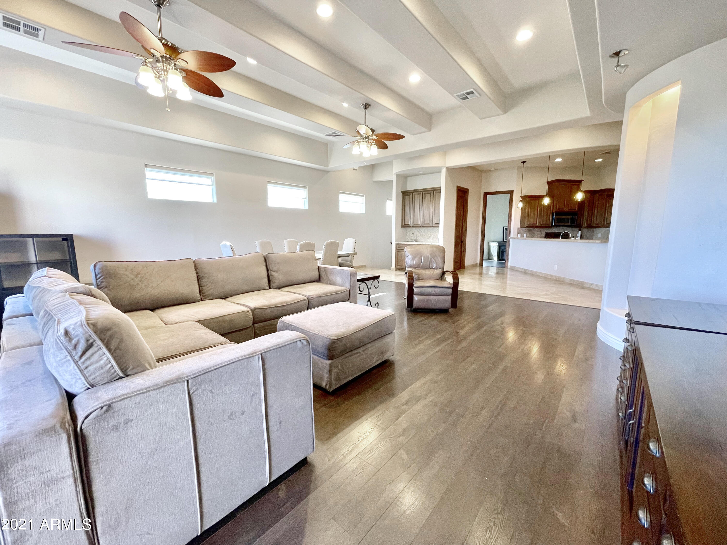 9726 North 3rd Drive Phoenix, AZ 85021 - Photo 2 of 35 Living Room
