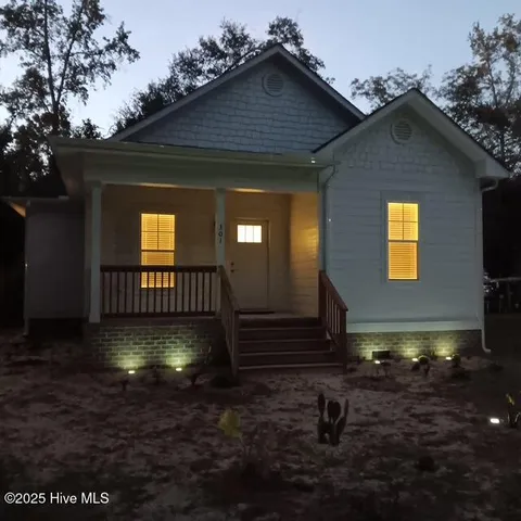 $179,900 | 301 East Goodman Street, Fair Bluff, NC 28439