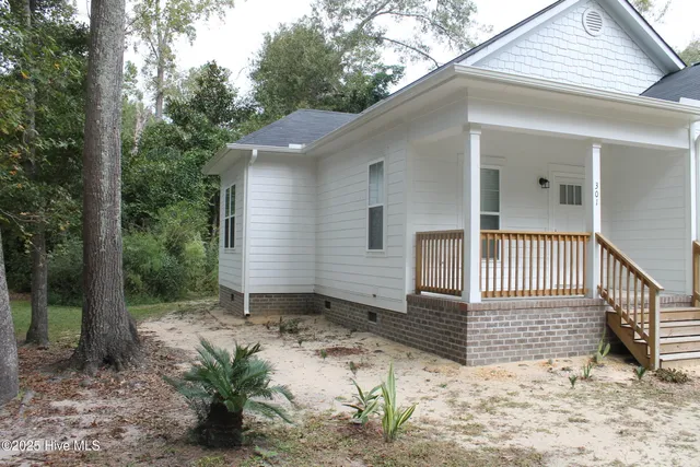 $179,900 | 301 East Goodman Street, Fair Bluff, NC 28439