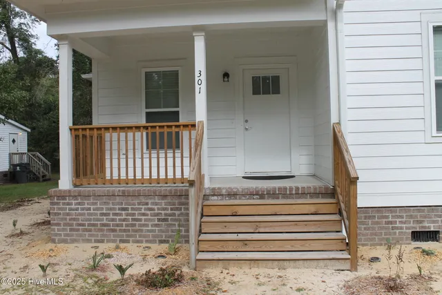 $179,900 | 301 East Goodman Street, Fair Bluff, NC 28439