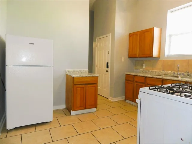 $1,400 | 2636 Palmyra Street, New Orleans, LA 70119
