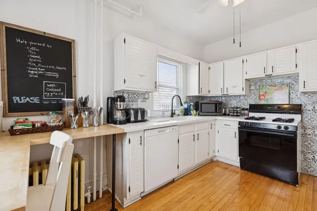 $575,000 | 2801 Oakland Avenue, Minneapolis, MN 55407