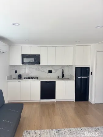 $2,150 | 7247 Capistrano Avenue, West Hills, CA 91307