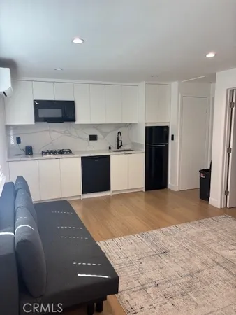 $2,150 | 7247 Capistrano Avenue, West Hills, CA 91307