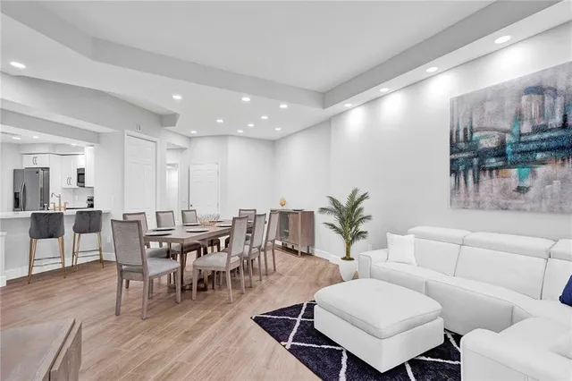 $4,000 | 7484 La Paz Boulevard, Unit 101, Boca Raton, FL 33433