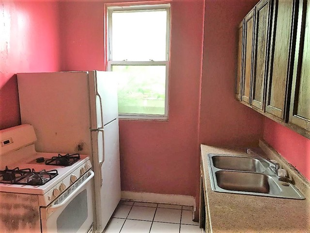 111 West 70th Street Chicago, IL 60621 - Photo 13 of 21