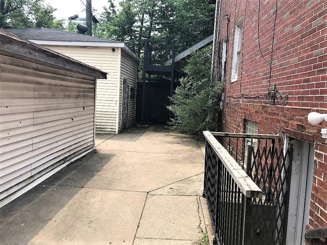 111 West 70th Street Chicago, IL 60621 - Photo 20 of 21