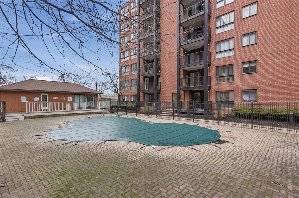 60 Rantoul Street, Unit 708N Beverly, MA 01915 - Photo 23 of 32