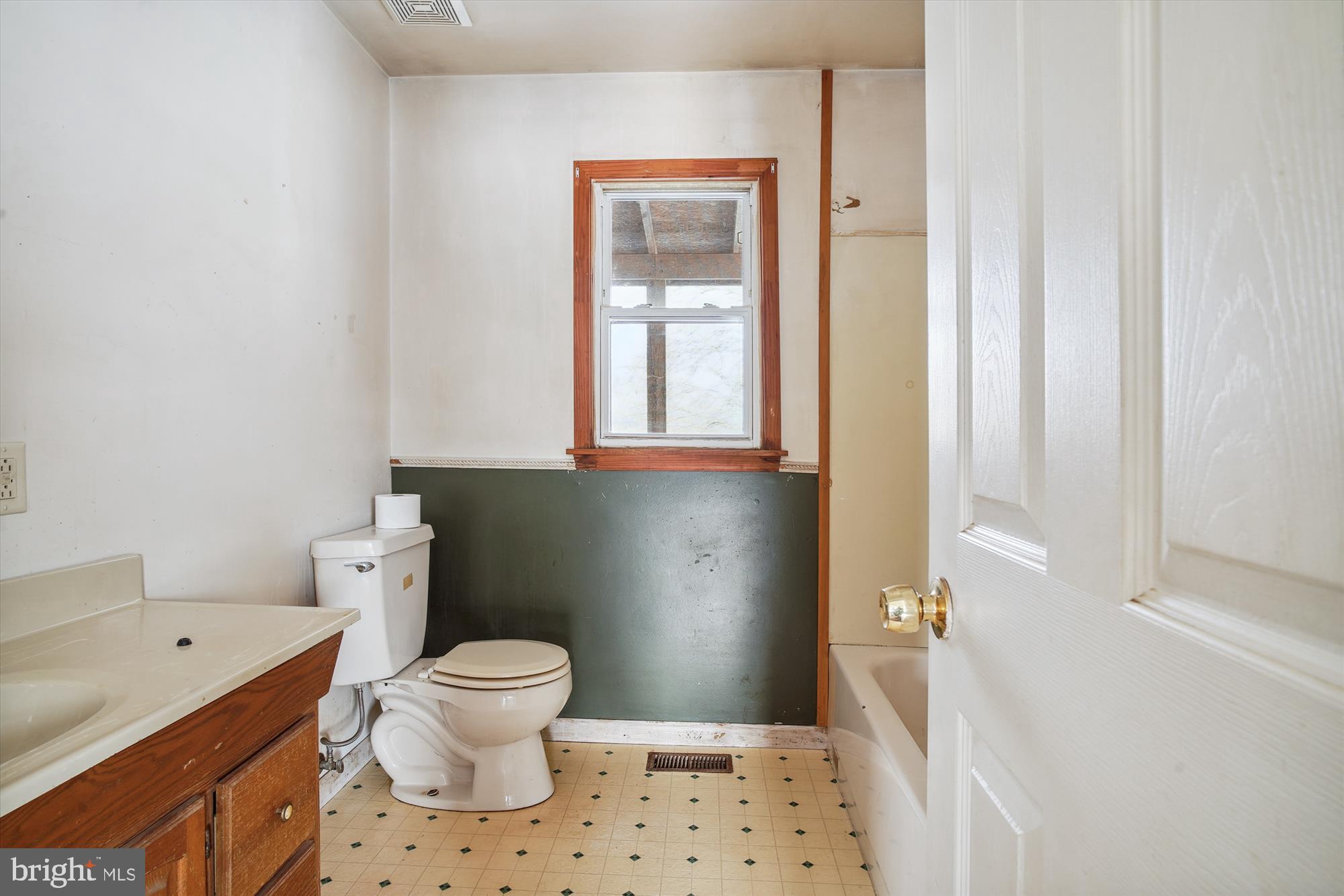235 Bryce Road Queenstown, MD 21658 - Photo 12 of 22 Master bath