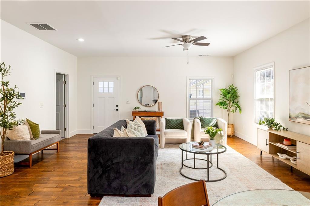 1247 Princess Avenue Southwest Atlanta, GA 30310 - Photo 4 of 33