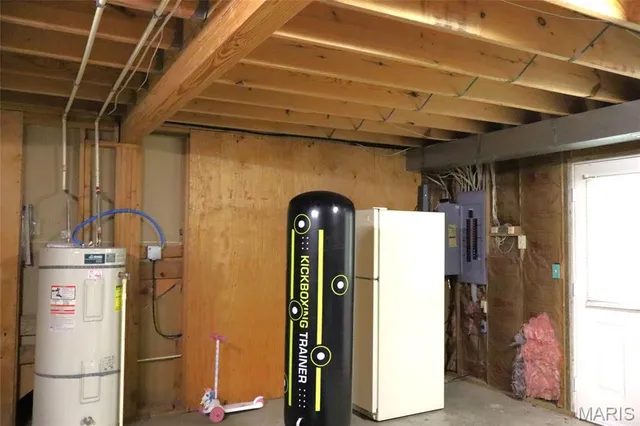 $360,000 | 1207 West Kenton Road, Dexter, MO 63841