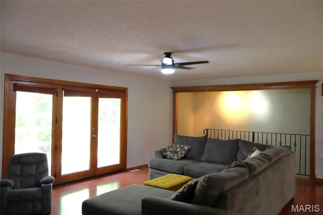 $360,000 | 1207 West Kenton Road, Dexter, MO 63841