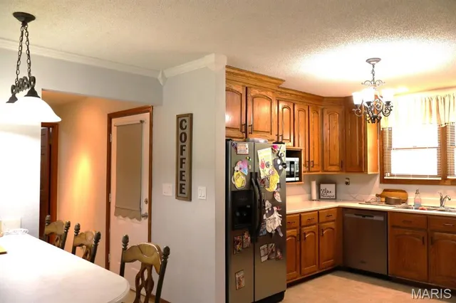 $360,000 | 1207 West Kenton Road, Dexter, MO 63841