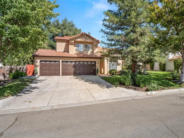$529,000 | 962 East Buckhill Road, Fresno, CA 93720