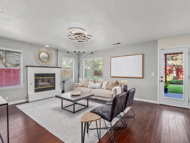 $529,000 | 962 East Buckhill Road, Fresno, CA 93720