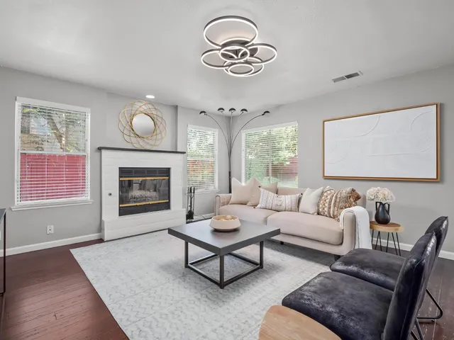 $529,000 | 962 East Buckhill Road, Fresno, CA 93720